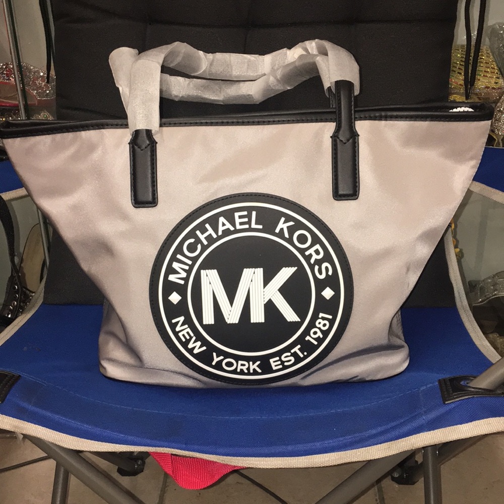 Micheal Kors Pearl Grey Large Tote